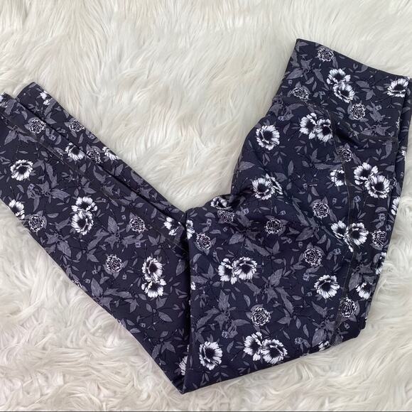 Fabletics Powerhold Workout Leggings Gray Size M Floral - Picture 1 of 7